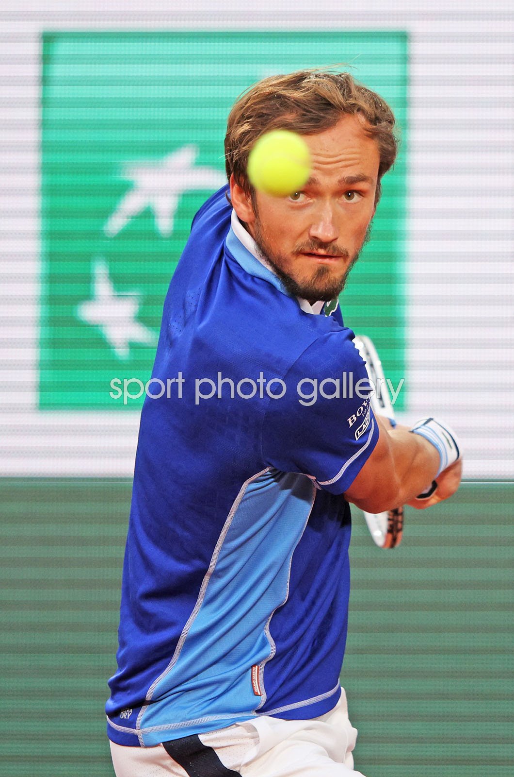medvedev backhand 0019