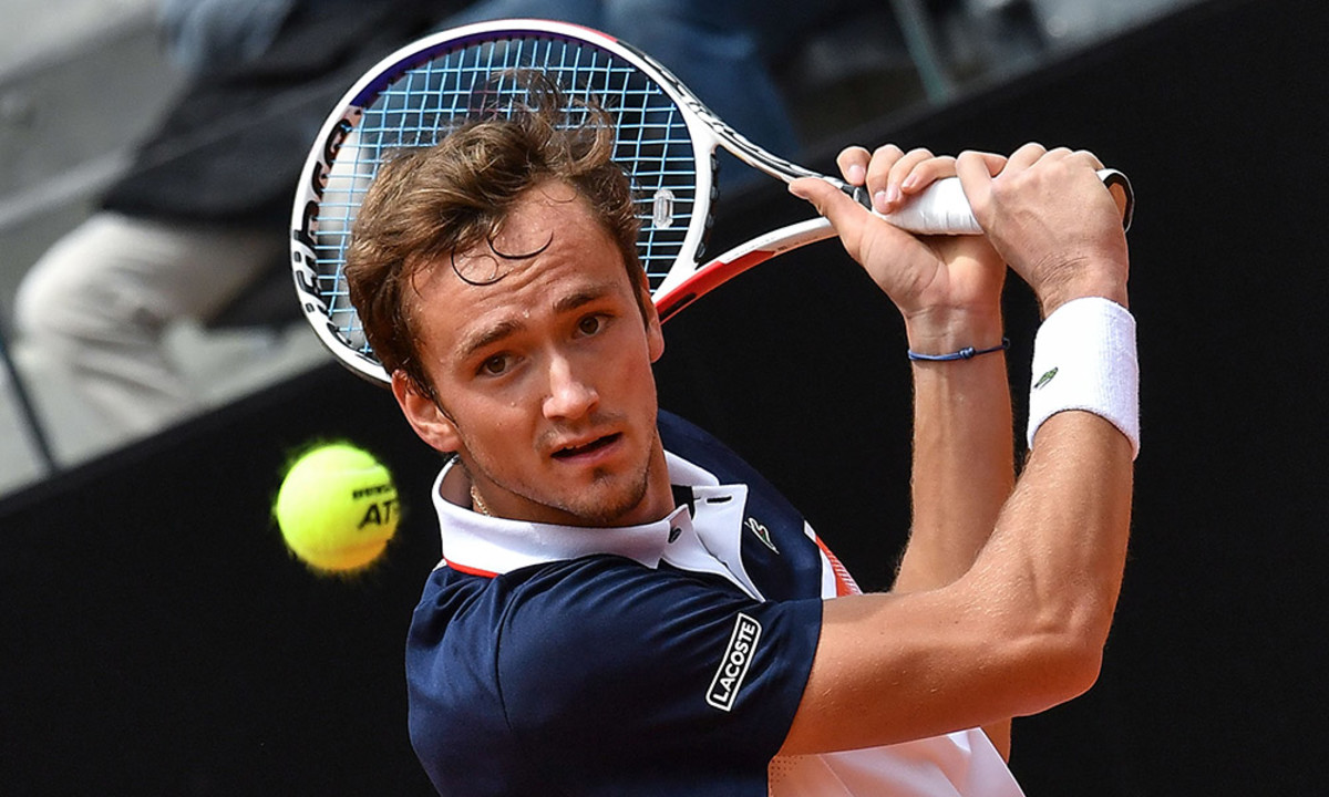 medvedev backhand 0034
