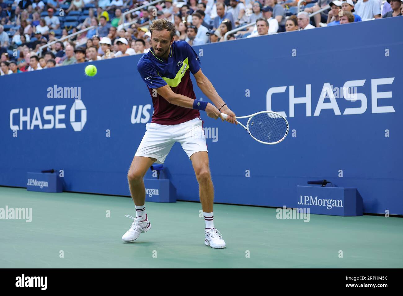 medvedev backhand 0037