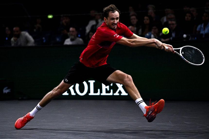 medvedev backhand 0039