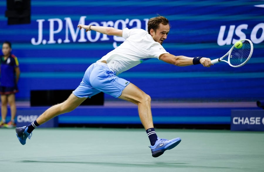 medvedev backhand 0044