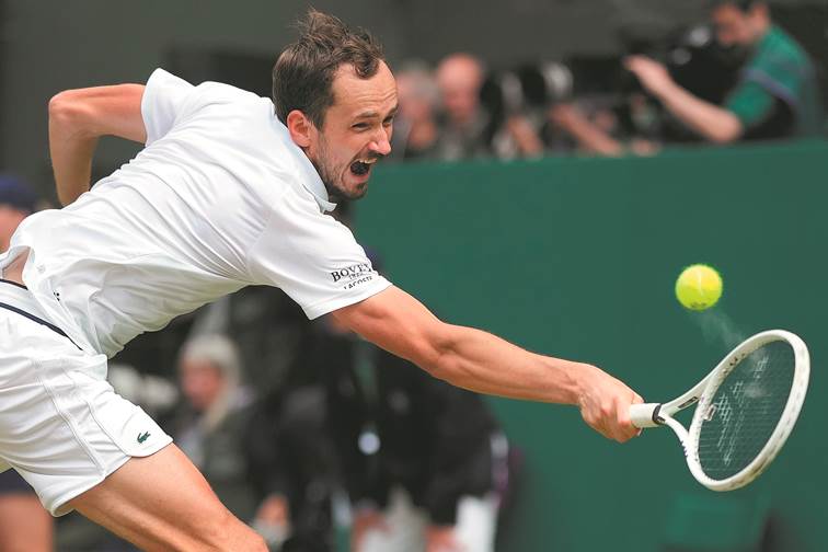 medvedev backhand 0045