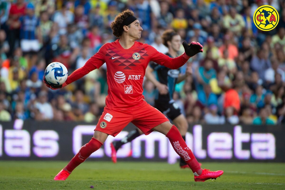Memo Ochoa memorabilia