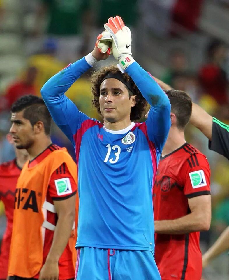 Memo Ochoa Mexico team