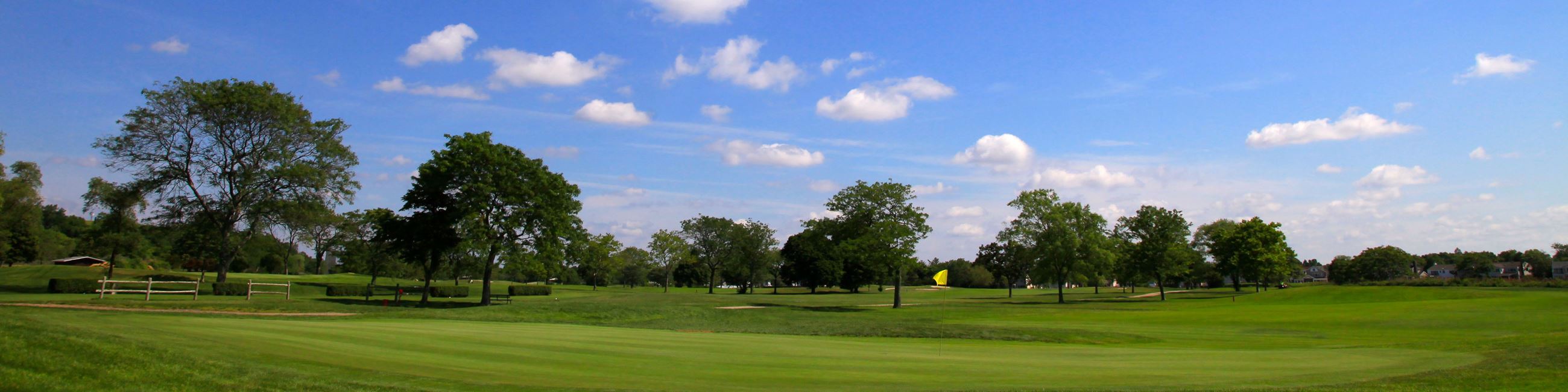 Merrick golf course amenities.