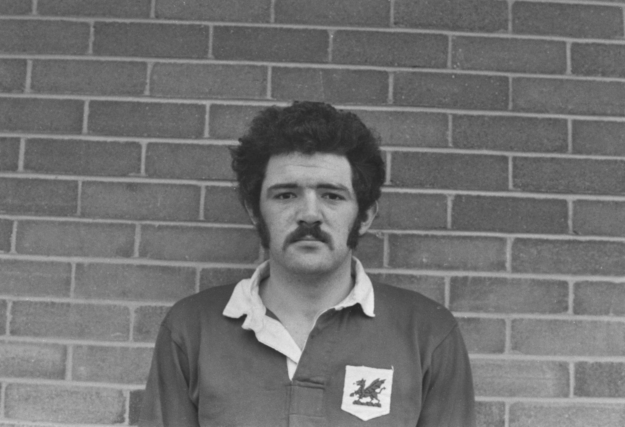Mervyn Davies biography