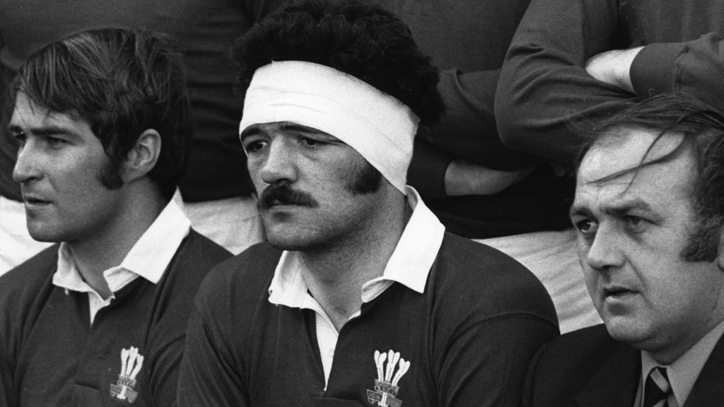 mervyn davies 0012