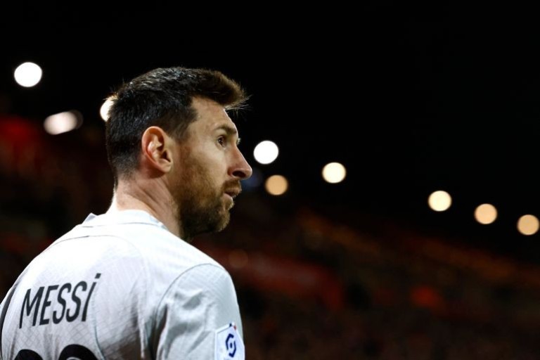 messi action shot 0050