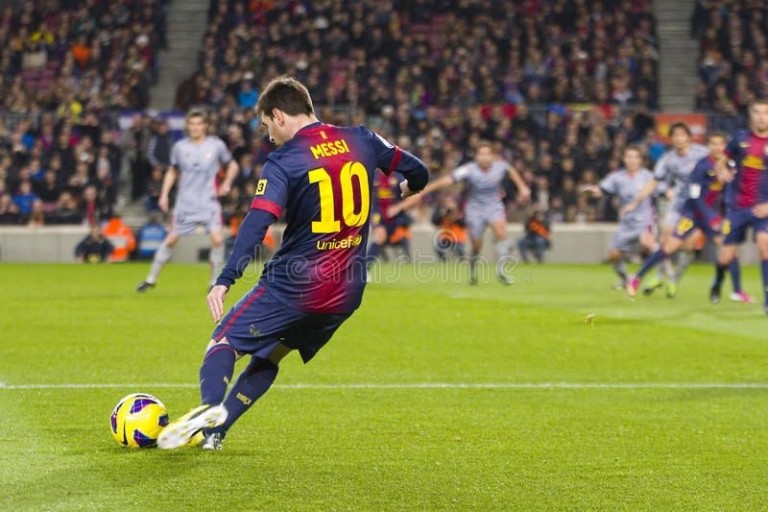 messi action shot 0058