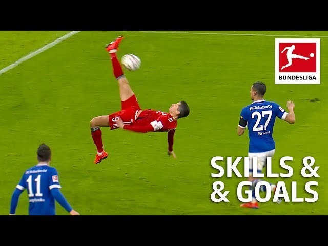 messi and lewandowski 0014