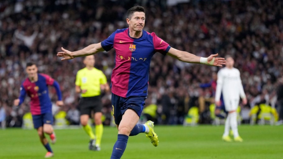 messi and lewandowski 0021