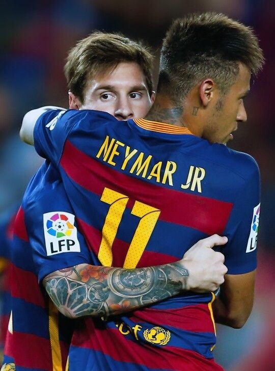 messi and lewandowski 0058