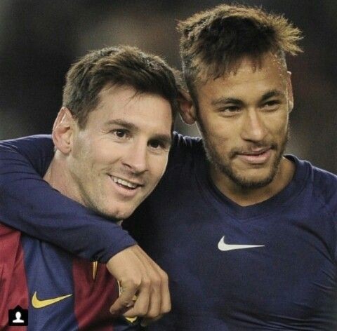 messi and lewandowski 0071