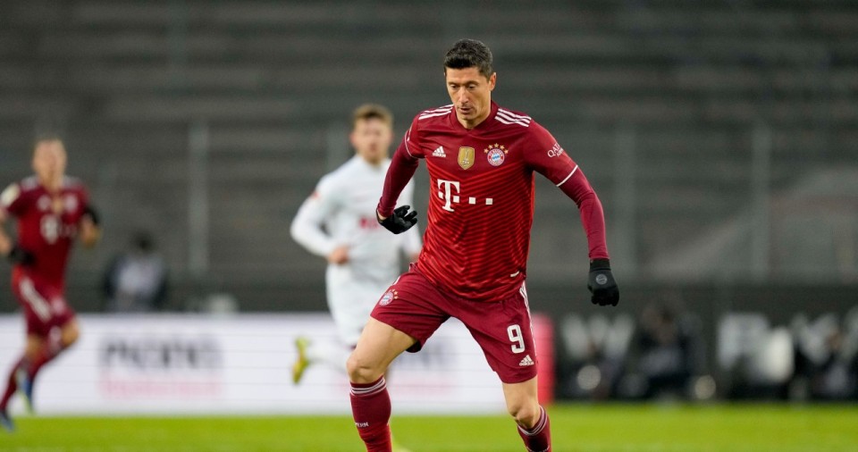 messi and lewandowski 0074