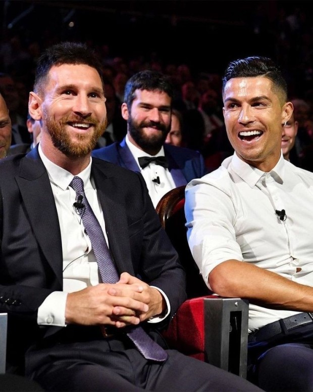 messi and lewandowski 0094