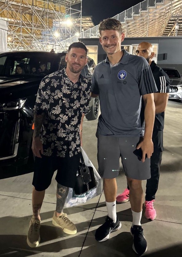 messi and lewandowski 0095