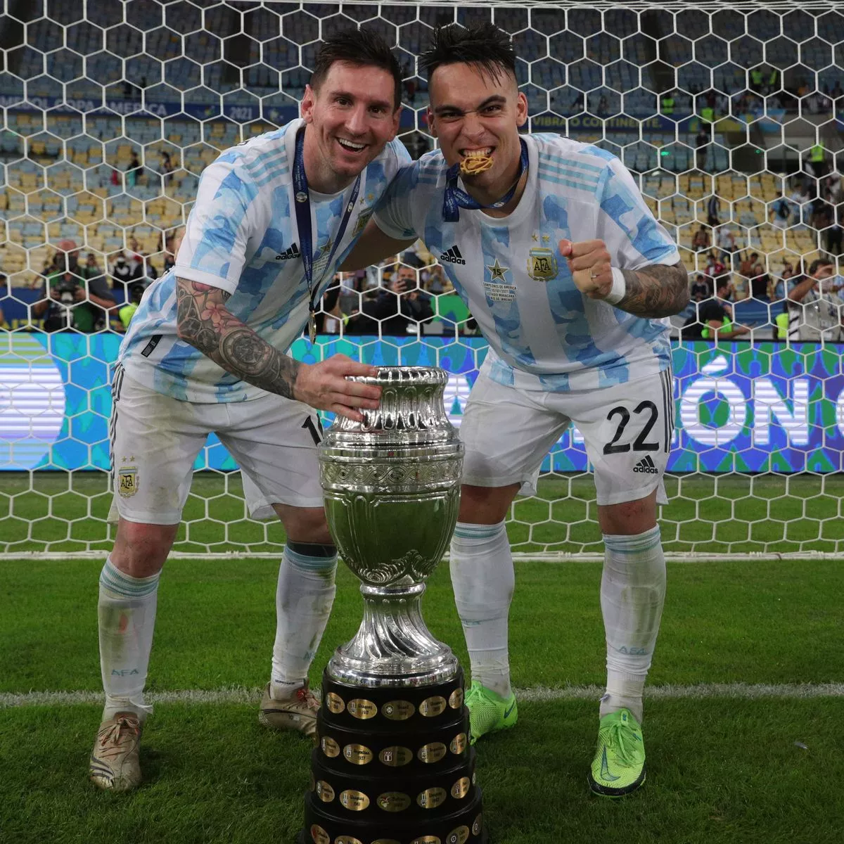 messi and martinez 0013