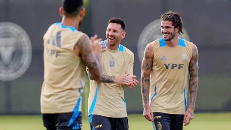messi and martinez 0059