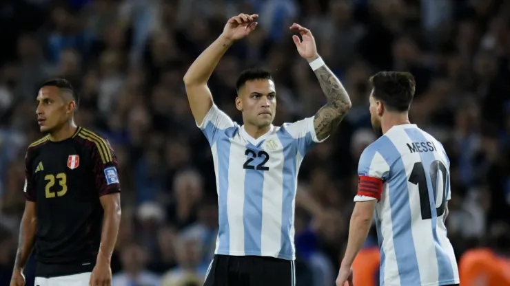 messi and martinez 0082