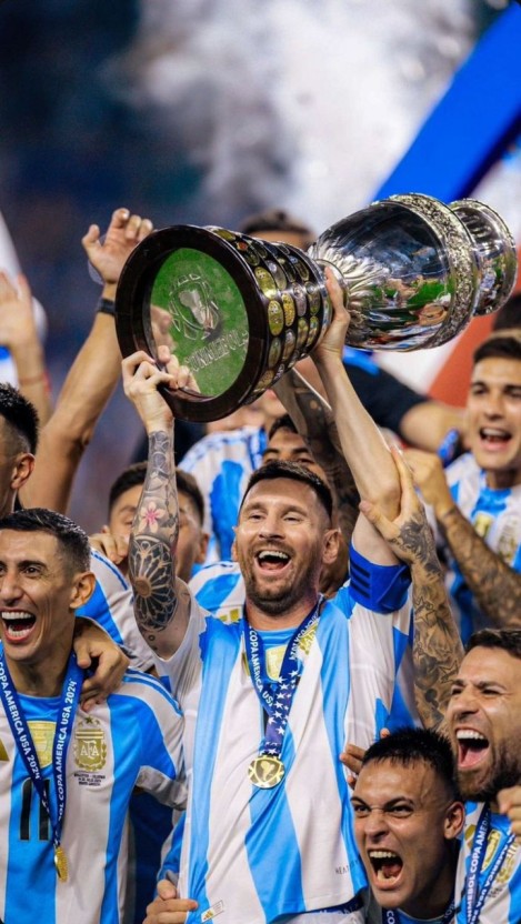 messi barcelona celebration 0018