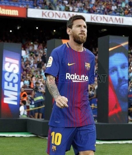 messi barcelona celebration 0094
