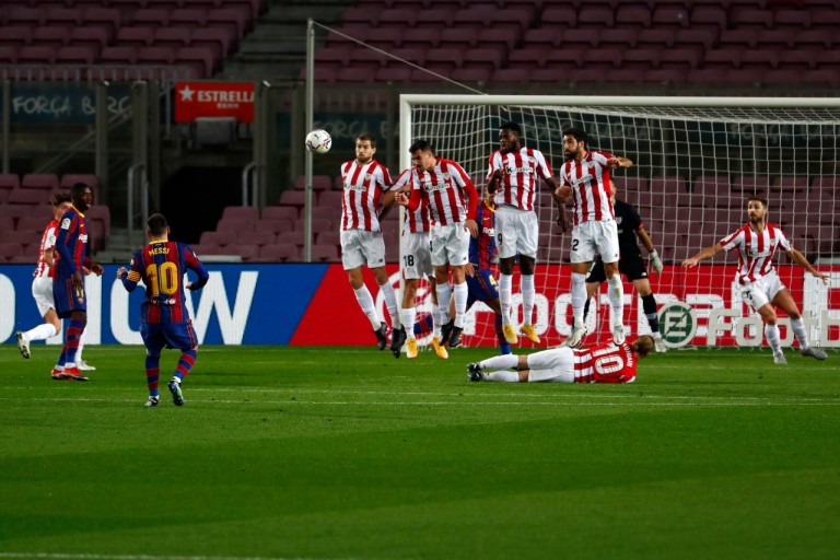 messi free kick argentina 0041