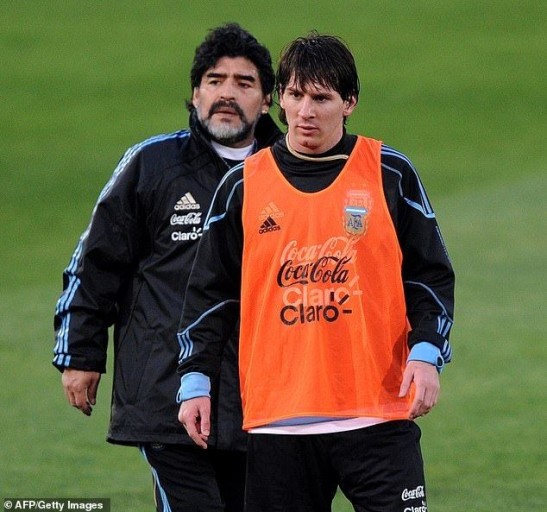 messi free kick argentina 0049