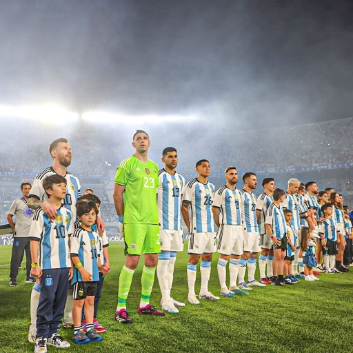 messi free kick argentina 0062