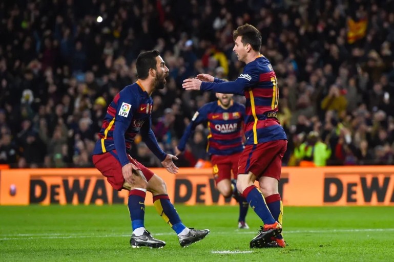 messi free kick argentina 0070