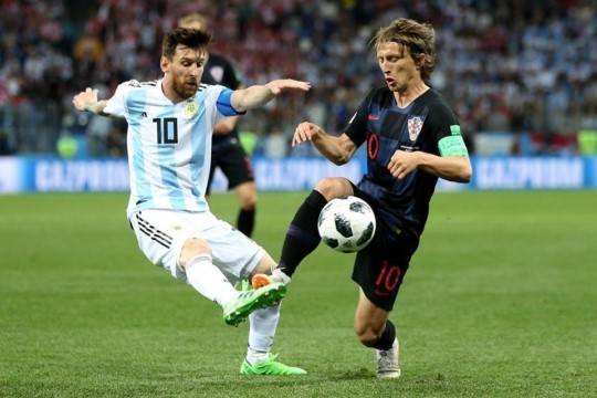 messi free kick argentina 0081