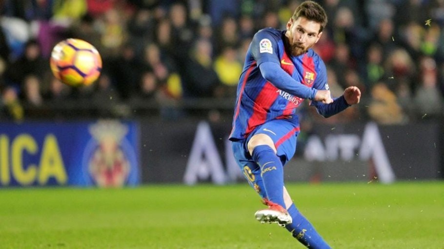 messi free kick argentina 0087