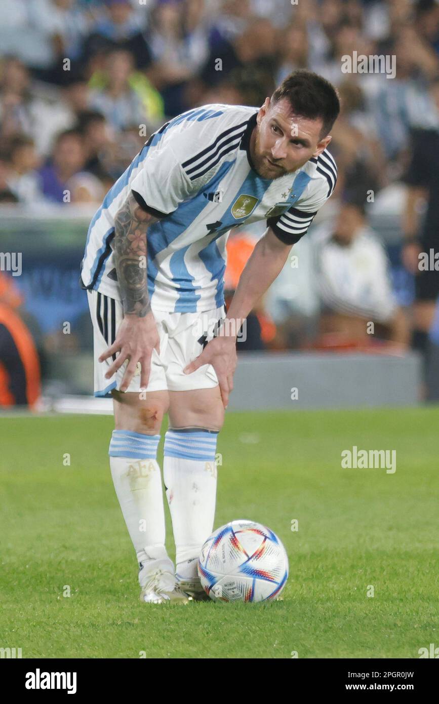 messi free kick wallpaper 0012