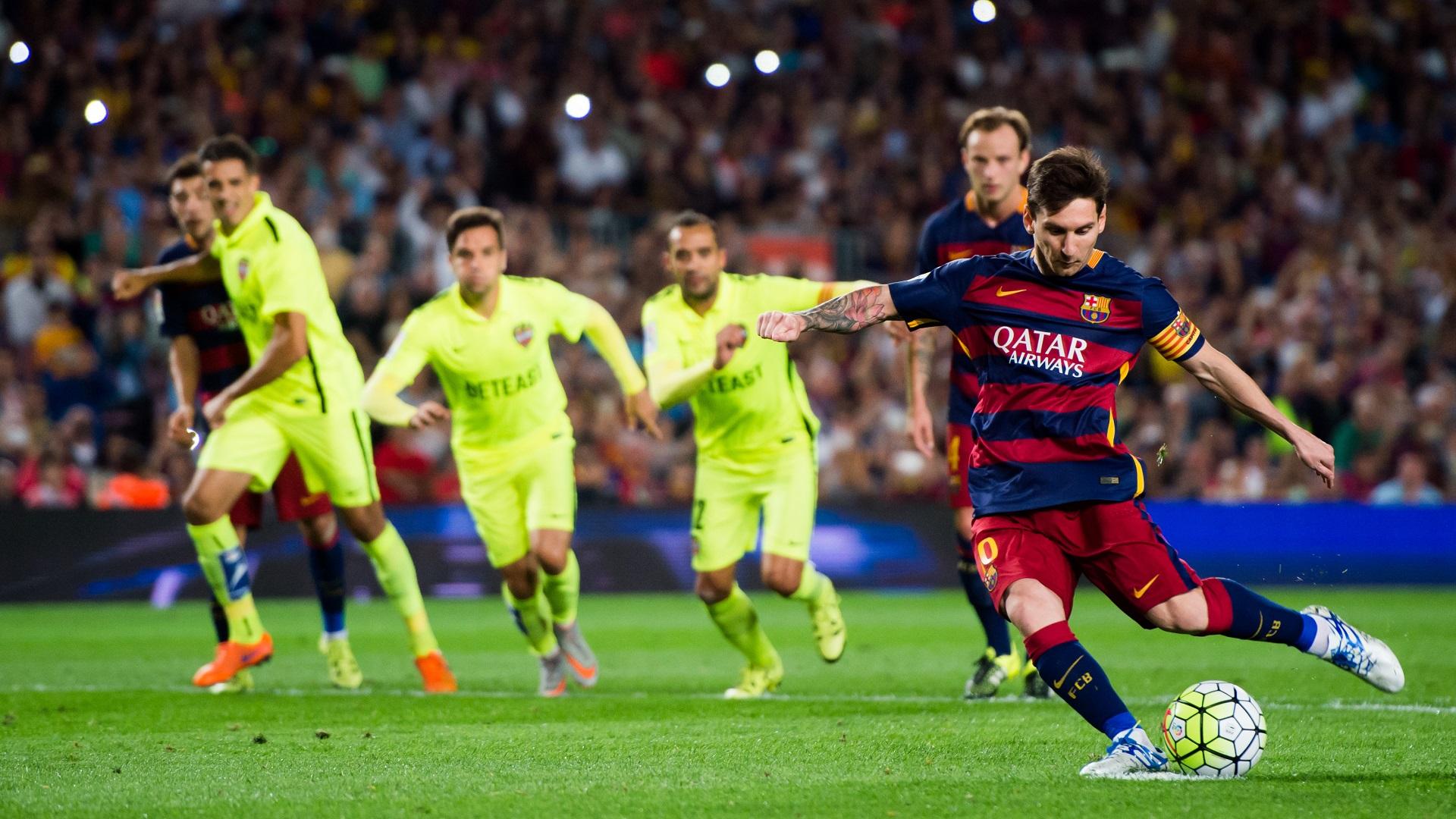 messi free kick wallpaper 0025