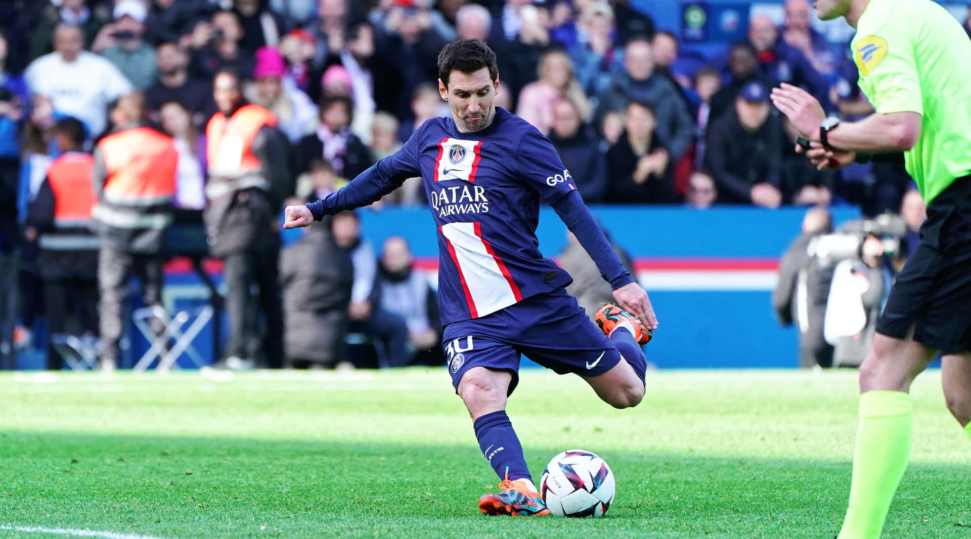 messi free kick wallpaper 0032