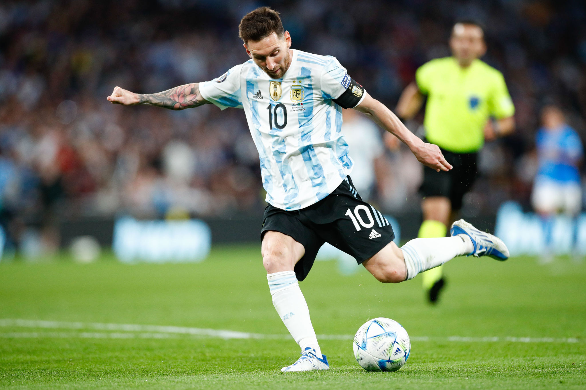 messi free kick wallpaper 0048