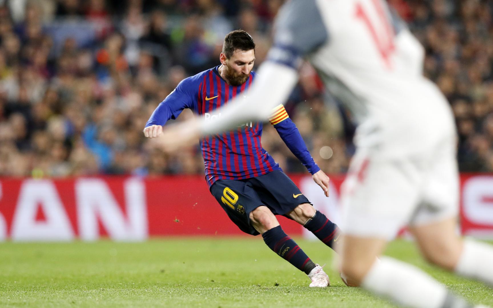 messi free kick wallpaper 0049