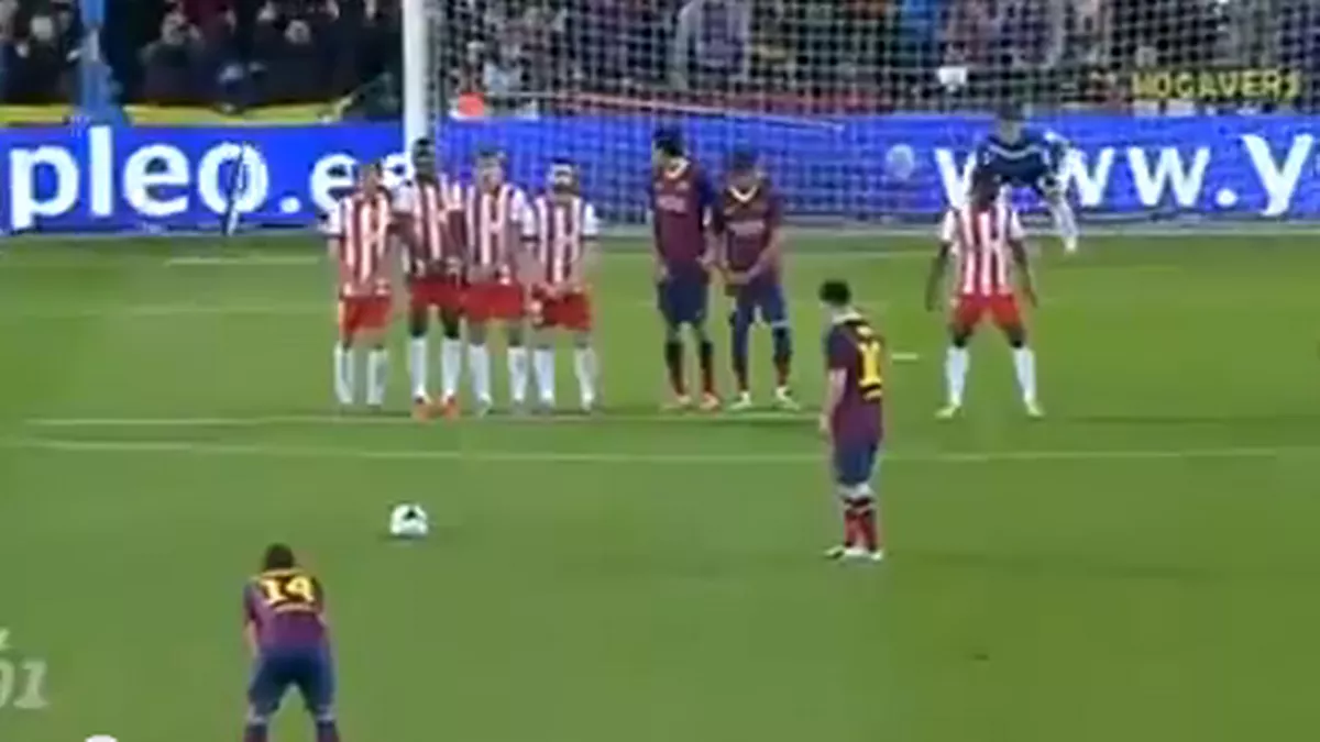 messi gif free-kick 0028