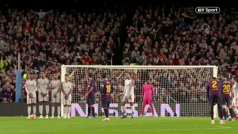 messi gif free-kick 0032