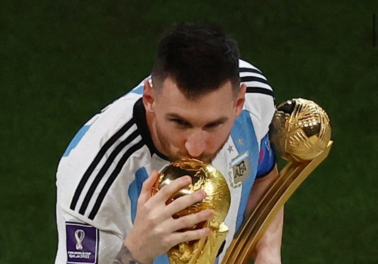 messi kiss world cup 0018