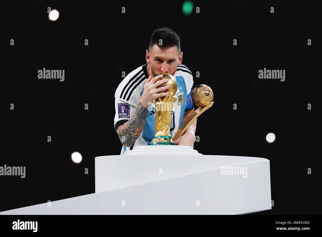 messi kiss world cup 0025
