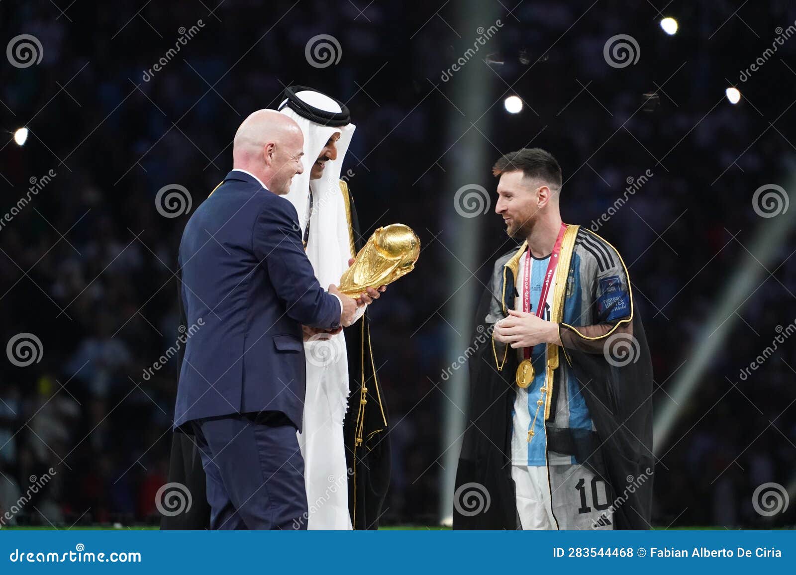 messi kiss world cup 0033