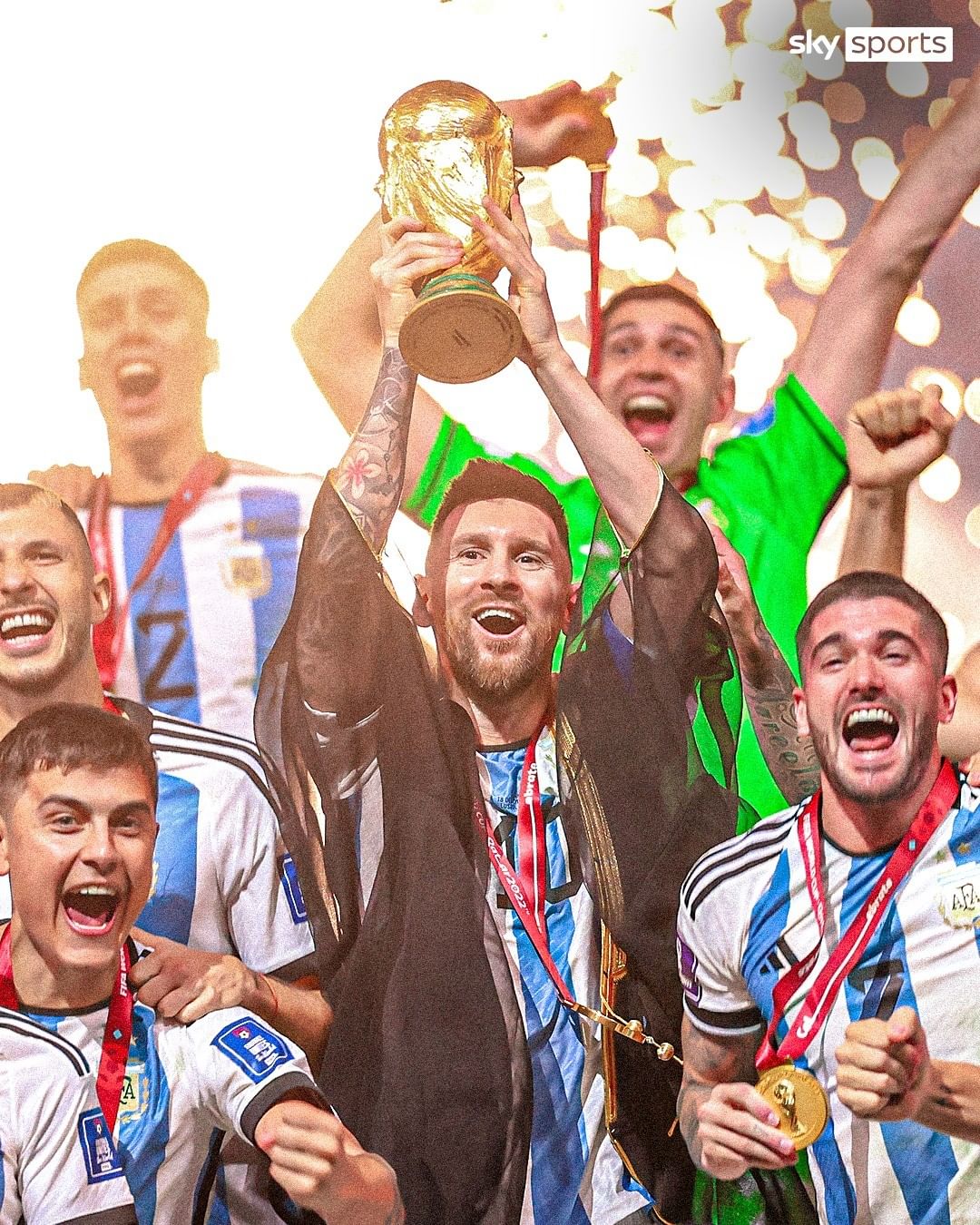 messi lifting the world cup 0040
