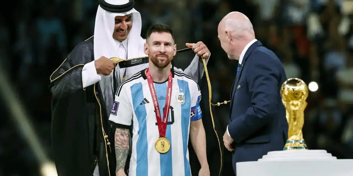 messi lifting the world cup 0042