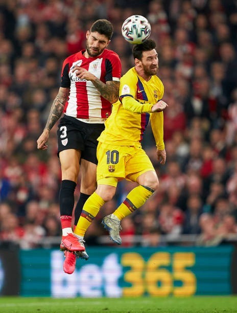messi running with ball 0035