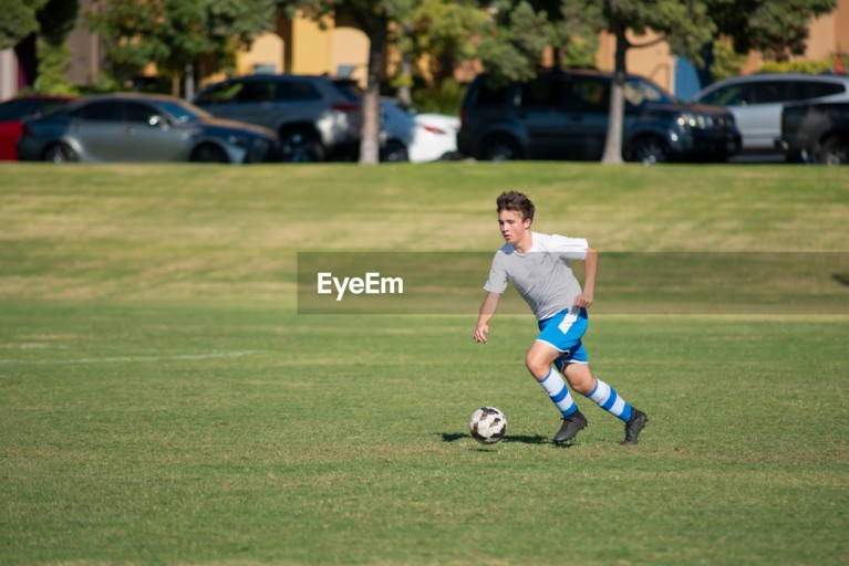 messi running with ball 0089