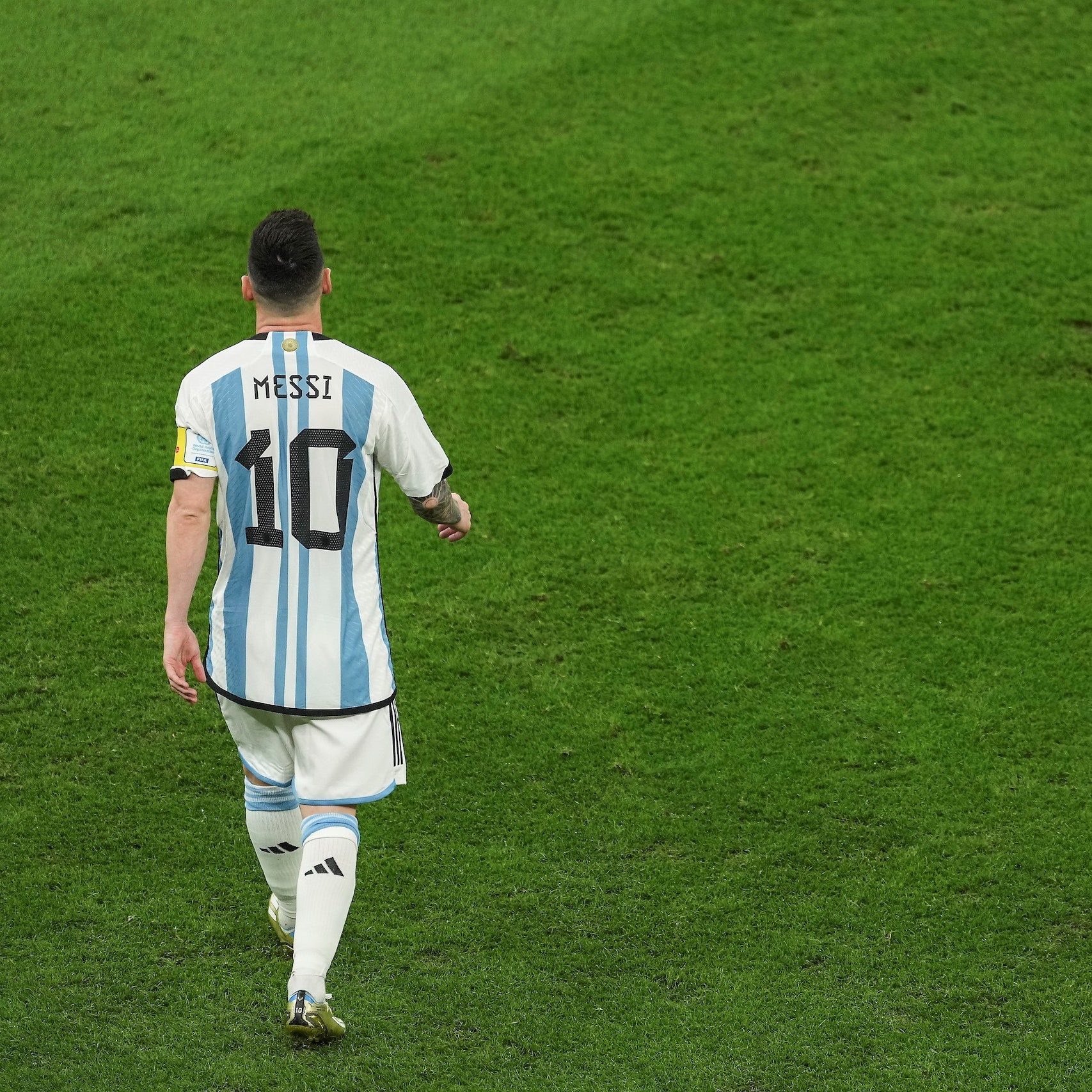 messi side view 0013