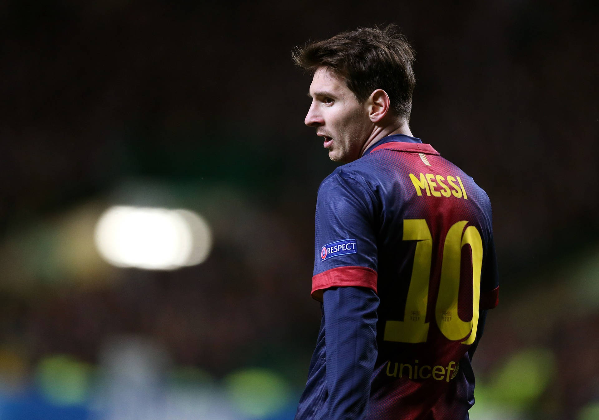 messi side view 0015