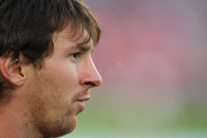 messi side view 0020