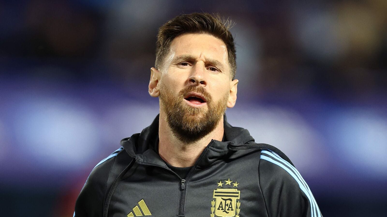 messi side view 0049