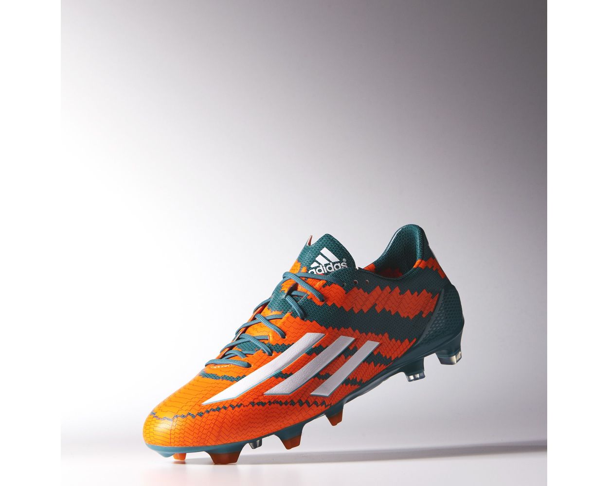 messi side view 0086